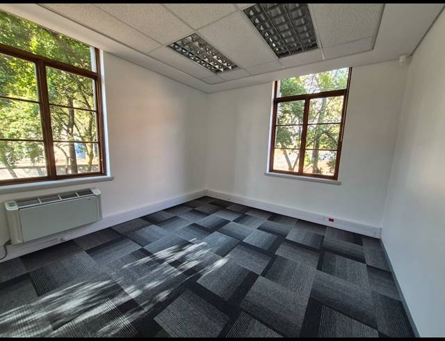 489M² OFFICE TO LET IN SANDTON CENTRAL
